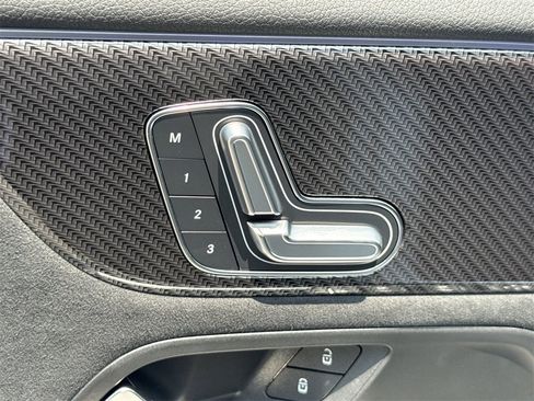 New 2025 Mercedes-Benz GLA 250 image 11