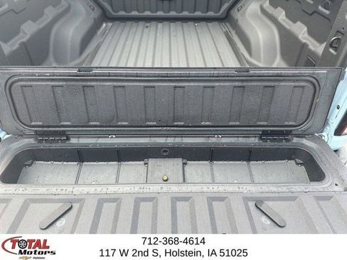 Used 2025 Chevrolet Colorado LT w/ Advanced Trailering Package AWD/4WD image 26
