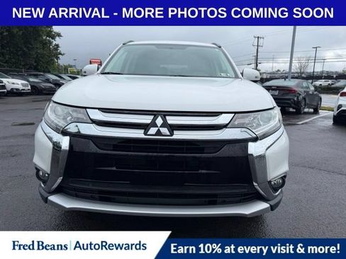 Used 2016 Mitsubishi Outlander SEL AWD/4WD image 2