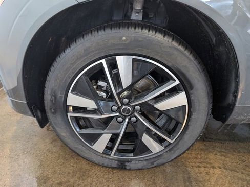 Used 2026 Volvo XC60 B5 Core w/ Climate Package image 7