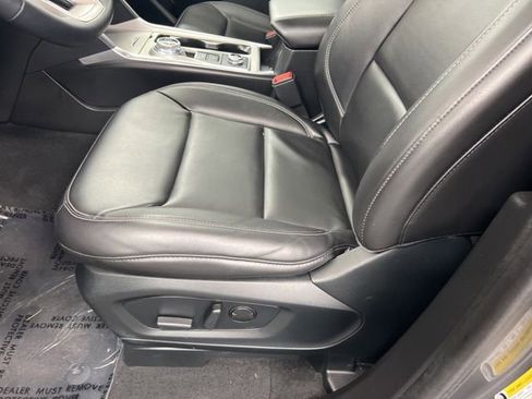 Used 2023 Ford Explorer XLT w/ Equipment Group 202A AWD/4WD image 13