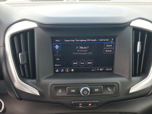 Used 2024 GMC Terrain SLE FWD image 27