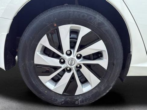 Certified 2025 Nissan Altima 2.5 S FWD image 13