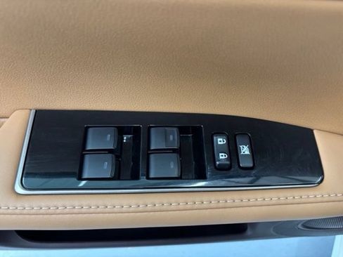 Used 2017 Lexus ES 350 w/ Premium Package FWD image 9
