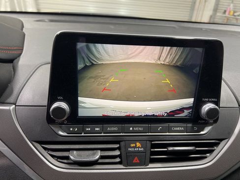 Used 2025 Nissan Altima 2.5 SR image 33