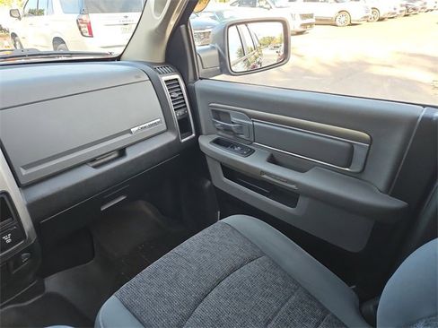 Used 2019 RAM 1500 Big Horn image 10