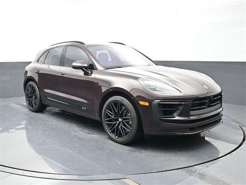 Used 2024 Porsche Macan GTS image 28