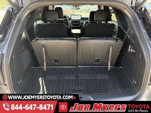 Used 2025 Ford Explorer ST-Line image 30