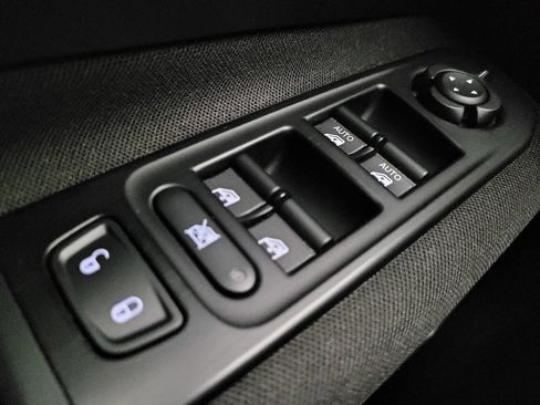 Used 2021 Jeep Renegade Latitude image 27