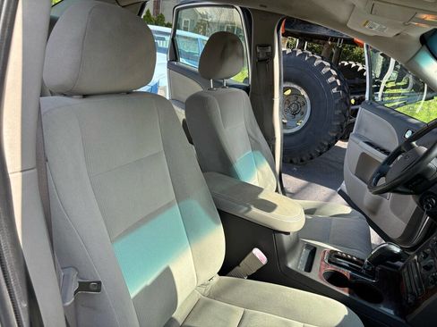 Used 2008 Ford Taurus SEL image 11