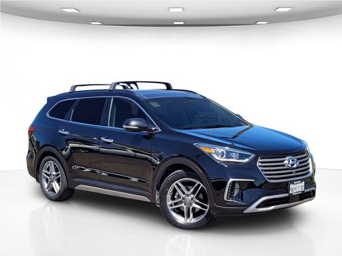 Used 2017 Hyundai Santa Fe Limited FWD image 2
