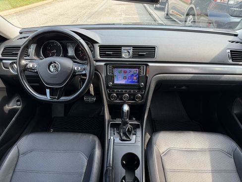 Used 2017 Volkswagen Passat 1.8T R-Line FWD image 12