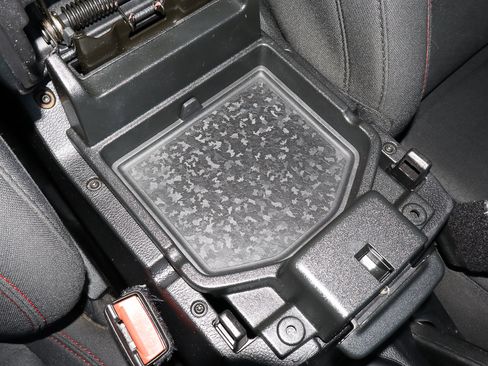 Used 2021 Jeep Wrangler Unlimited Rubicon image 35