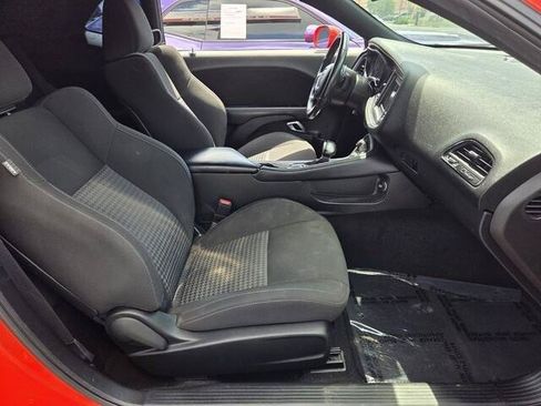 Used 2021 Dodge Challenger R/T w/ Driver Convenience Group RWD image 10