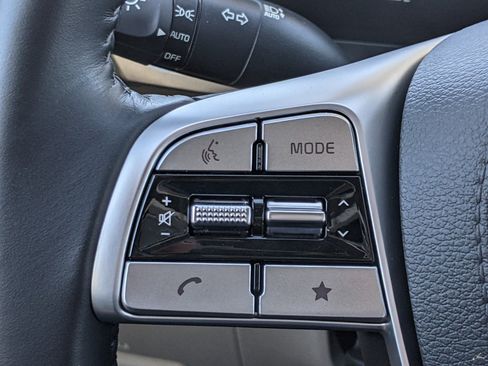 Used 2025 Kia Telluride S image 21