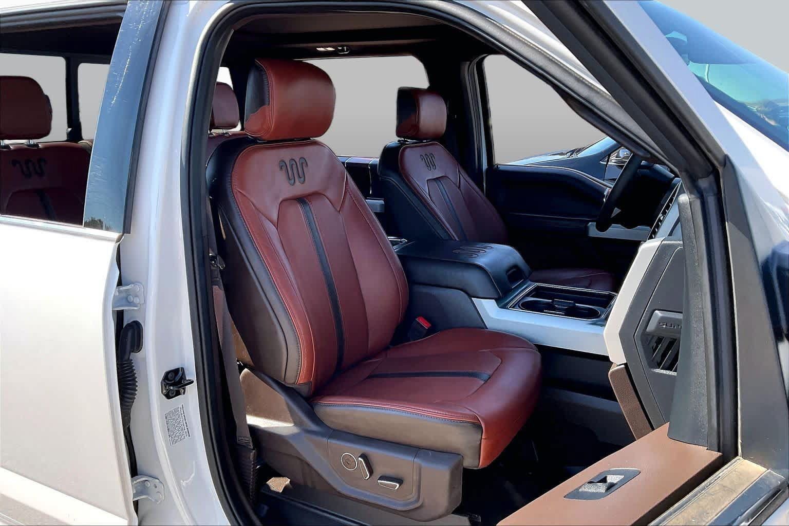 Used 2019 Ford F350 King Ranch w/ King Ranch Ultimate Package AWD/4WD image 9