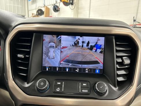 Used 2023 GMC Acadia Denali w/ Denali Technology Package AWD/4WD image 24