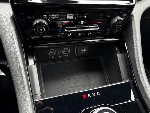 Certified 2023 Jeep Grand Cherokee Altitude AWD/4WD image 27