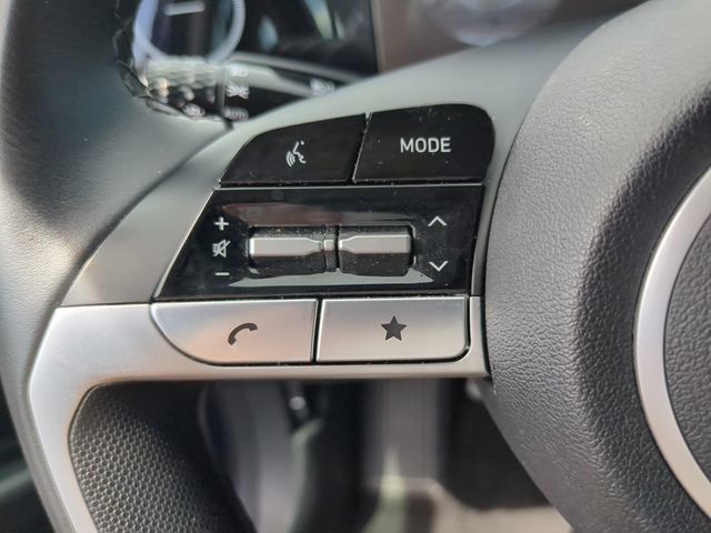 Used 2025 Hyundai Elantra SEL FWD image 30
