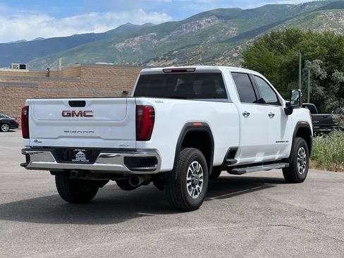 Used 2024 GMC Sierra 3500 SLT w/ SLT Convenience Package AWD/4WD image 8