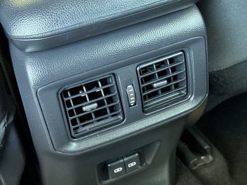 Used 2024 Toyota RAV4 XLE FWD image 43