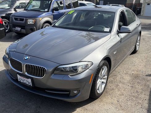 Used 2011 BMW 528i Sedan RWD image 2