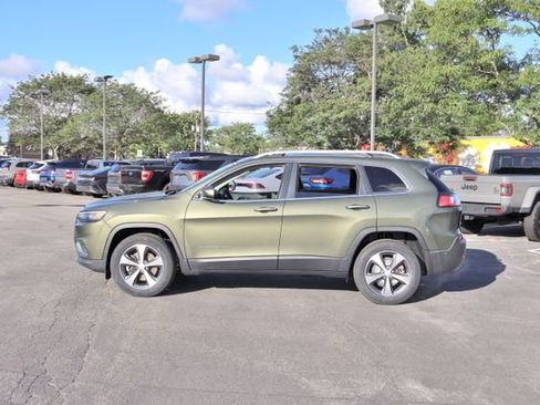 Used 2021 Jeep Cherokee Limited AWD/4WD image 4