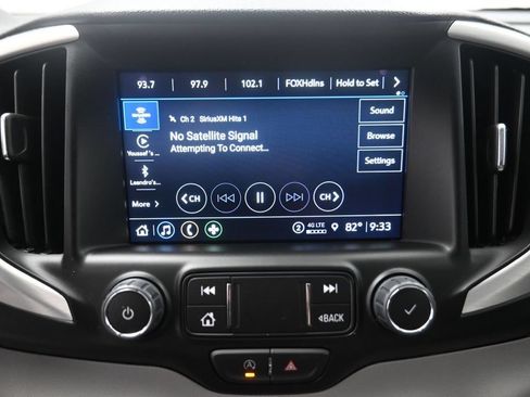 Used 2024 GMC Terrain SLT FWD image 8