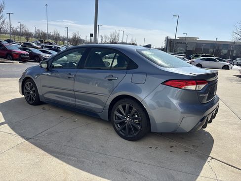 Used 2025 Toyota Corolla SE image 8