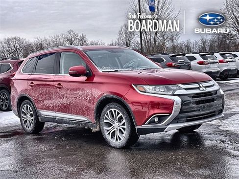 Used 2017 Mitsubishi Outlander SE image 1