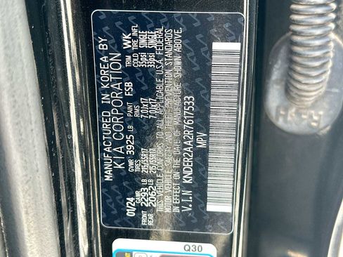 Used 2024 Kia Seltos EX FWD image 22