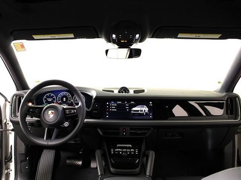 Certified 2026 Porsche Cayenne Coupe AWD/4WD image 12