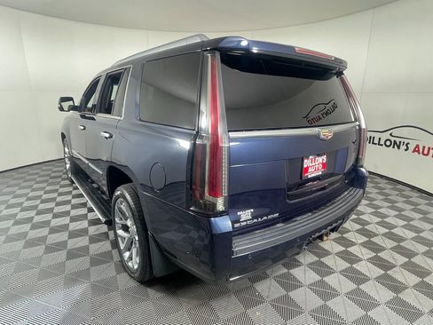Used 2018 Cadillac Escalade Platinum image 4