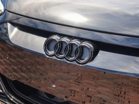 Used 2023 Audi e-tron GT Prestige AWD/4WD image 11