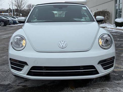 Used 2019 Volkswagen Beetle 2.0T SE image 9