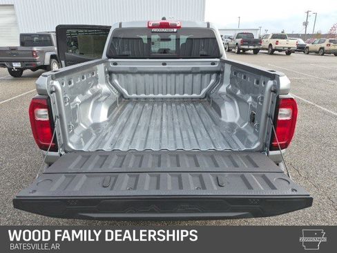 Certified 2024 GMC Canyon AT4 w/ AT4 Premium Package image 19