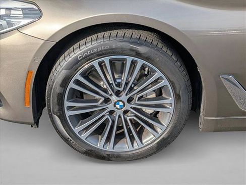Used 2018 BMW 530i image 29
