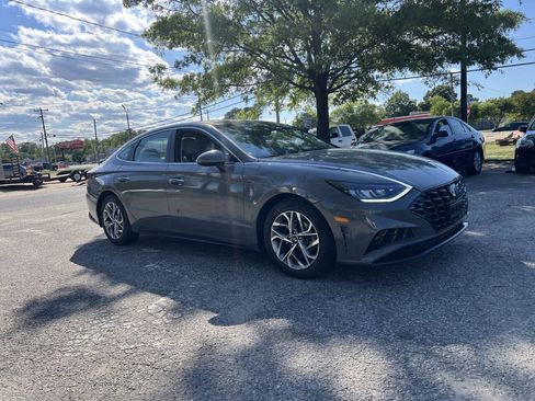 Used 2020 Hyundai Sonata SEL w/ Convenience + Sunroof Package FWD image 5