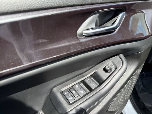 Used 2023 Jeep Grand Cherokee L Laredo AWD/4WD image 11