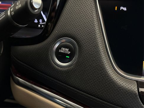 Used 2019 Cadillac XT5 Premium Luxury FWD image 27