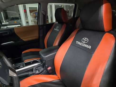 Used 2020 Toyota Tacoma SR5 image 20