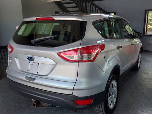 Used 2013 Ford Escape S FWD image 9