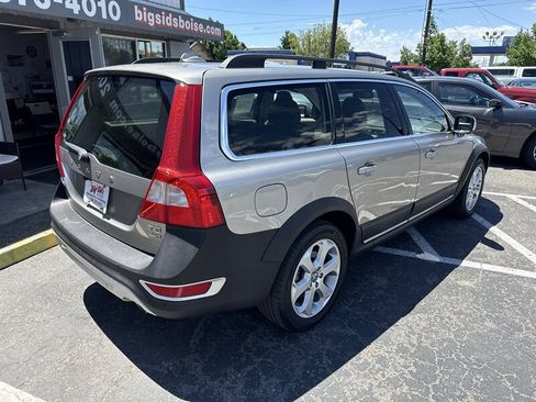 Used 2011 Volvo XC70 T6 AWD/4WD image 4