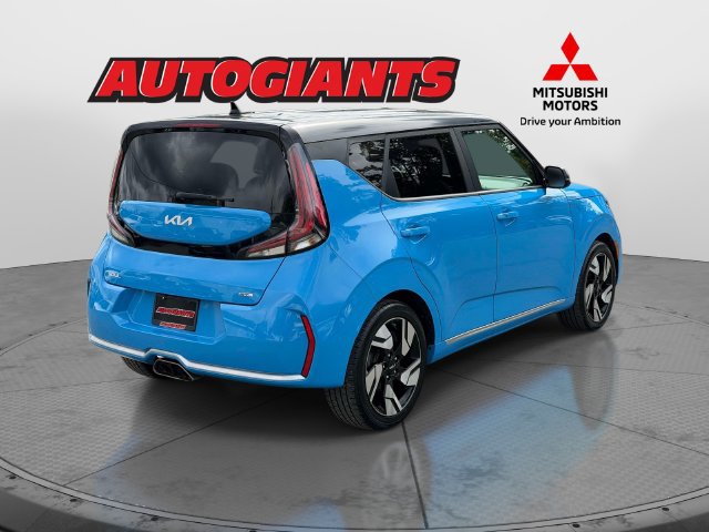 Used 2023 Kia Soul GT-Line FWD image 2