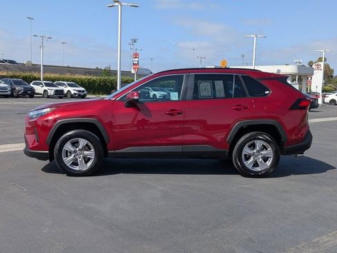 Used 2025 Toyota RAV4 XLE FWD image 12