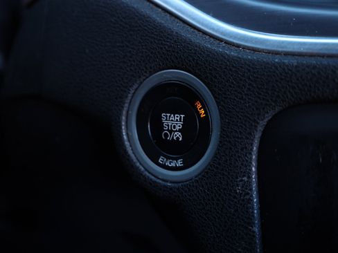 Used 2016 Dodge Charger R/T w/ Navigation & Travel Group image 25