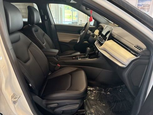 New 2025 Jeep Compass Limited w/ Sun & Sound Group image 13