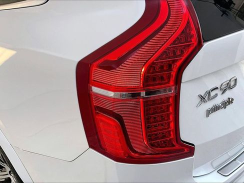 Used 2021 Volvo XC90 T8 Inscription w/ Protection Package Premier image 41