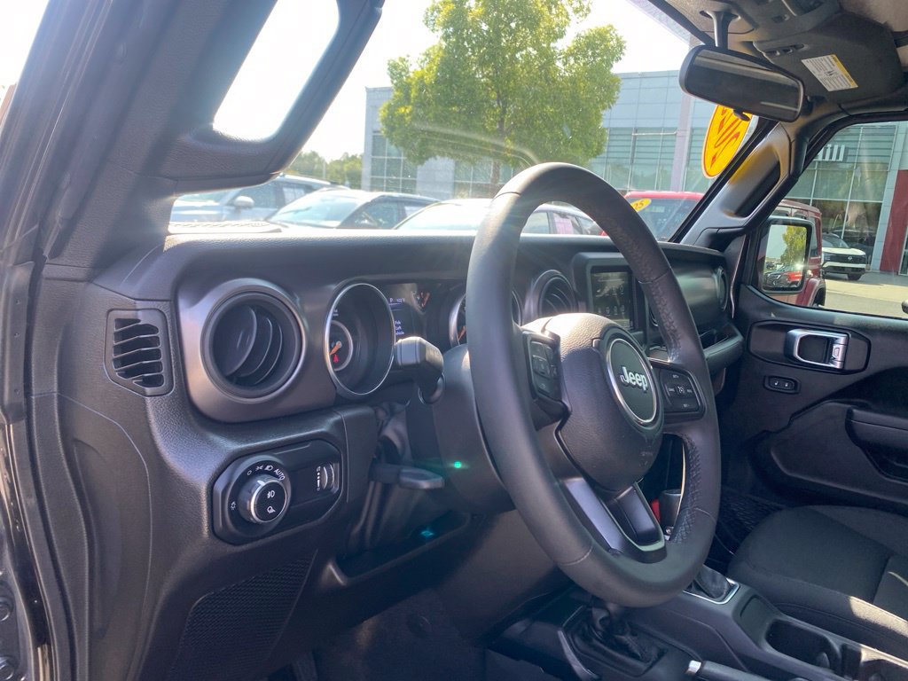 Used 2023 Jeep Gladiator Sport AWD/4WD image 20