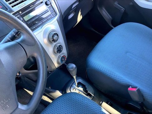 Used 2008 Toyota Yaris 2-Door Hatchback image 16